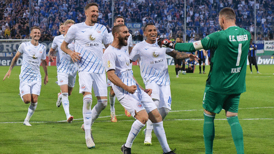 Er wurde im Elfmeterschießen zum Rostocker Helden: Hansa-Keeper Markus Kolke.