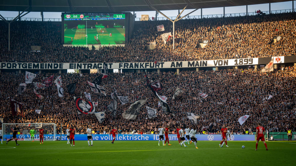 Die Vorkommnisse beim Finale in Berlin sorgten auch bei den Frankfurter Fans für Diskussionen.