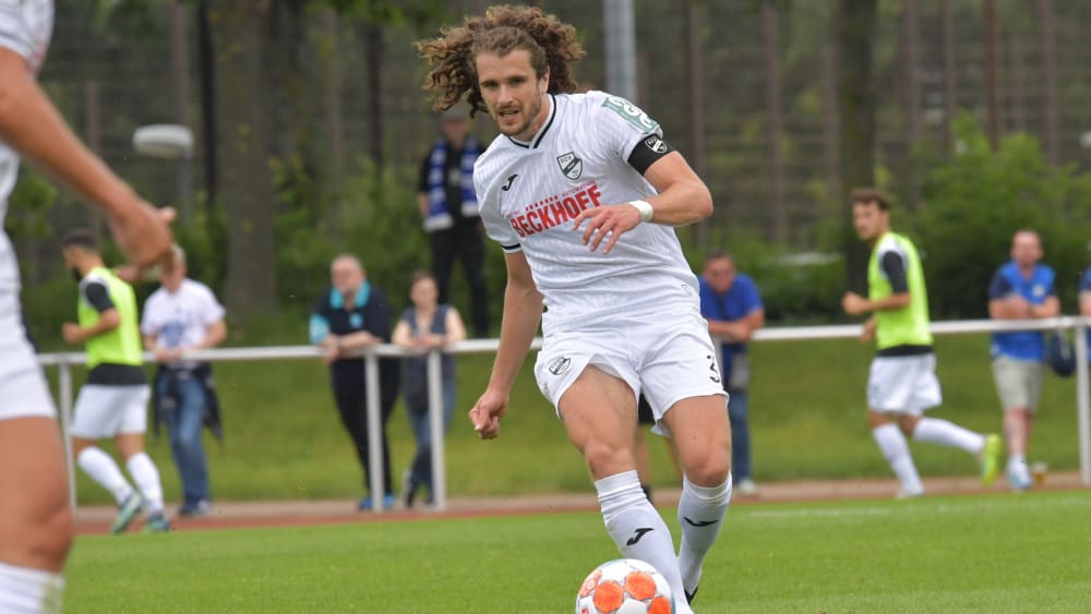 Im Testspiel gegen den VfL Bochum (3:3) trug&nbsp;Mael Corboz bereits die Kaiptänsbinde.