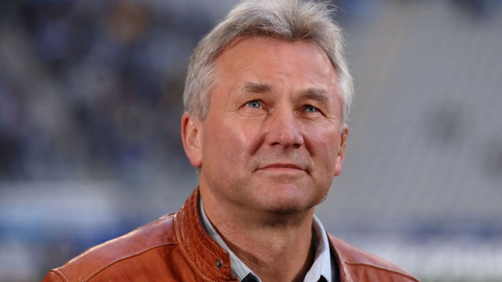 Benno Möhlmann hat in 45 Jahren im Profifußball schon beinahe alles erlebt.