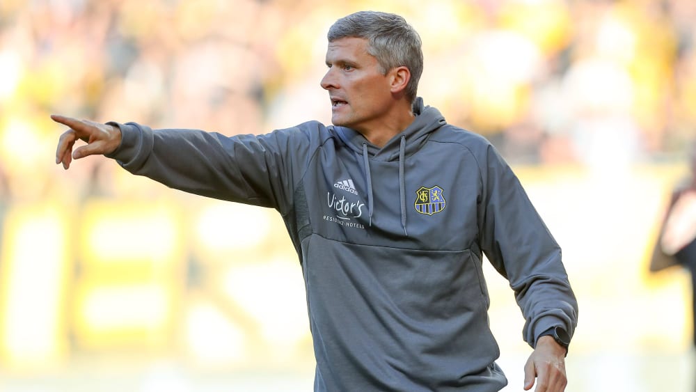 Übernimmt fünf weitere Spiele als Saarbrücken-Coach: FCS-Manager Rüdiger Ziehl.