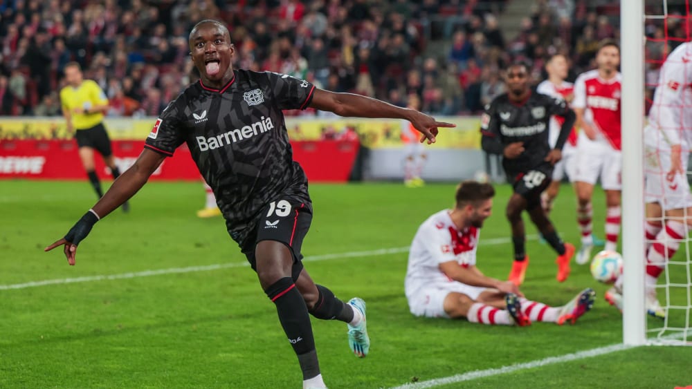Pures Tempo: Moussa Diaby bejubelt sein Siegtor.