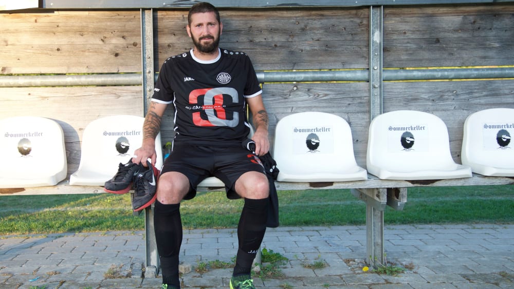 Voller Einsatz in der 5. Liga: Ex-Profi Sascha Mölders spielt mittlerweile für den TSV Landsberg und liegt im Rennen um die "Torjägerkanone für alle" in aussichtsreicher Position.