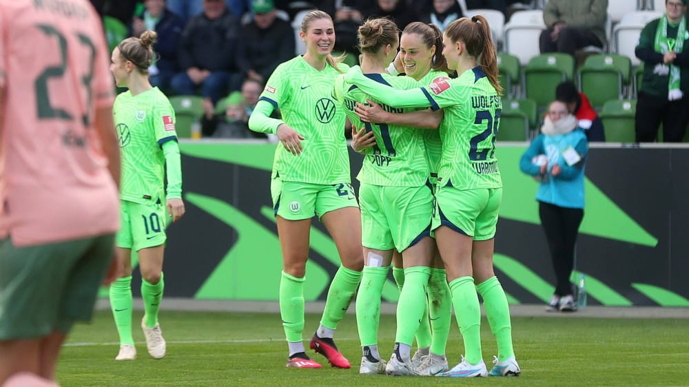 Die Frauen des VfL Wolfsburg hatten beim 8:0-Erfolg über Werder Bremen allen Grund zur Freude.