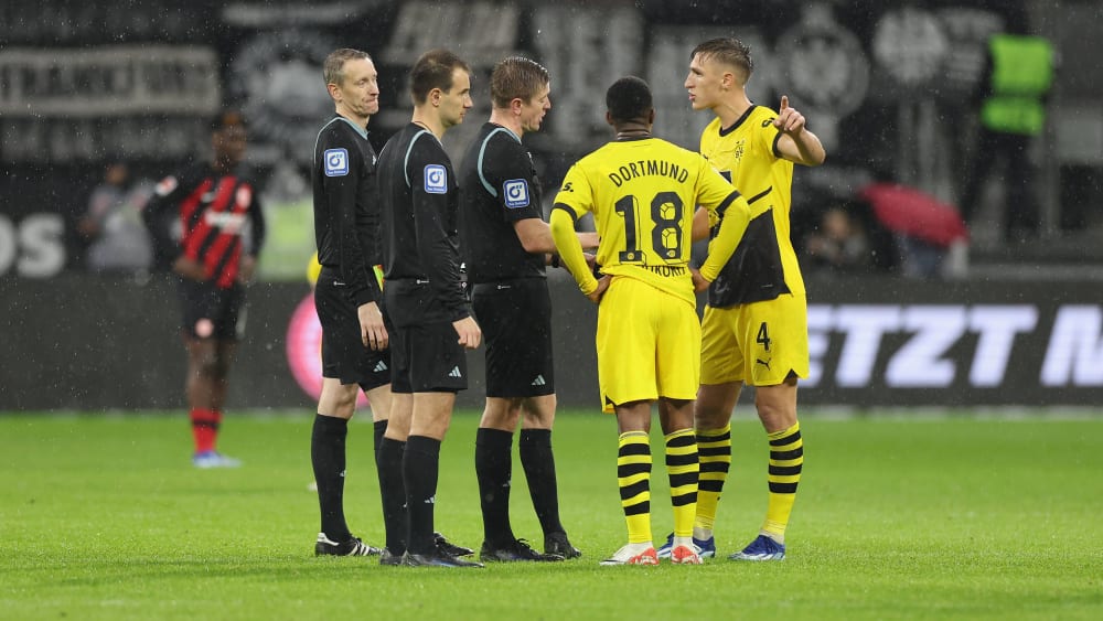 Nach Dortmunds 3:3 in Frankfurt gab es reichlich Redebedarf.