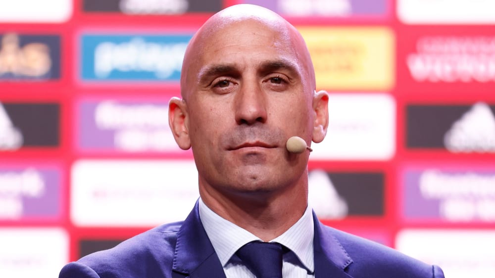 Luis Rubiales tritt als spanischer Verbandsboss zurück kicker