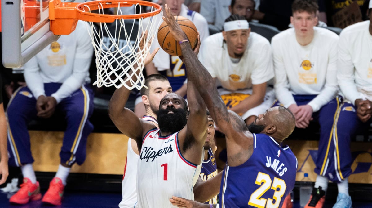 Blocks-Dreier-Assists-LeBron-zeigt-gegen-die-Clippers-das-volle-Repertoire