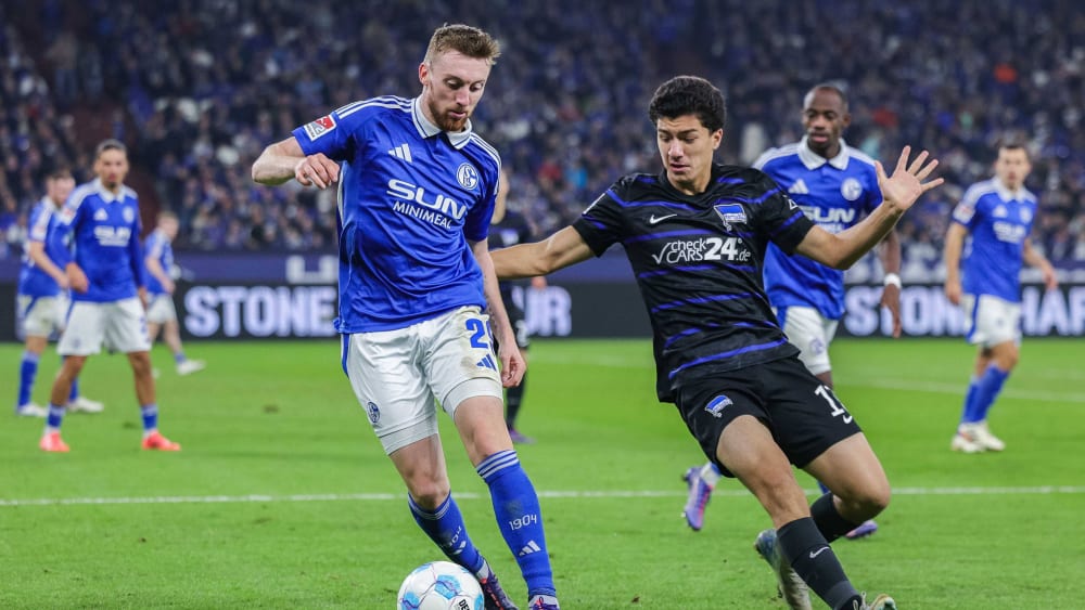 Schalke um Tobias Mohr lieferte sich ein intensives Duell mit Ibrahim Maza und Hertha.
