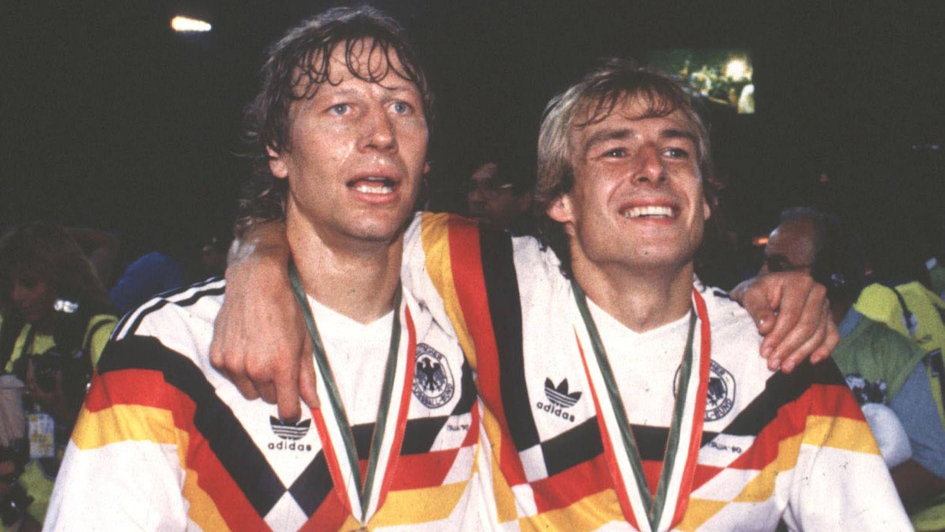 Jürgen Klinsmann (re., hier mit Guido Buchwald)