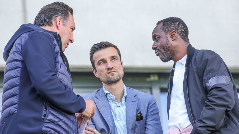 Schalker Macher: Sportdirektor Marc Wilmots, Vorstandschef Matthias Tillmann und Kaderplaner Ben Manga (v. li.).