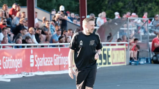 Seine Ansprachen fruchten: Dennis Erkner, der mit der SVG Göttingen im Vorjahr aufgestiegen ist, hat seinen Klub auf Platz fünf der aktuellen Tabelle geführt.