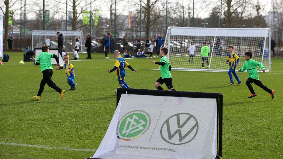 Fussball Spielen Auf Gemeinschaftseigentum 1