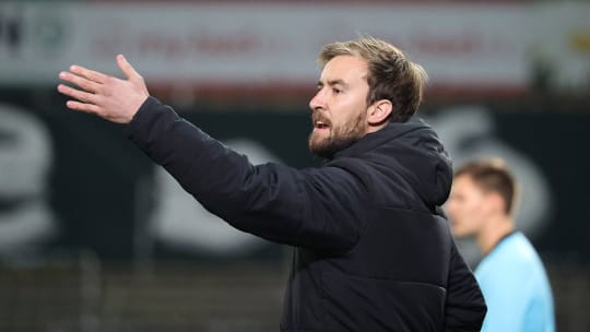 Hat sich laut Olaf Blancke "sportlich und persönlich weiterentwickelt": Jeddelohs neuer Trainer Key Riebau