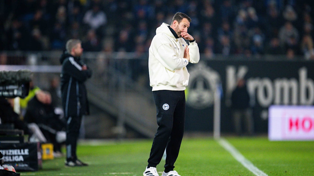 Kniat-Dann-haben-wir-uns-die-Geschenke-wieder-zur-ckgeholt-