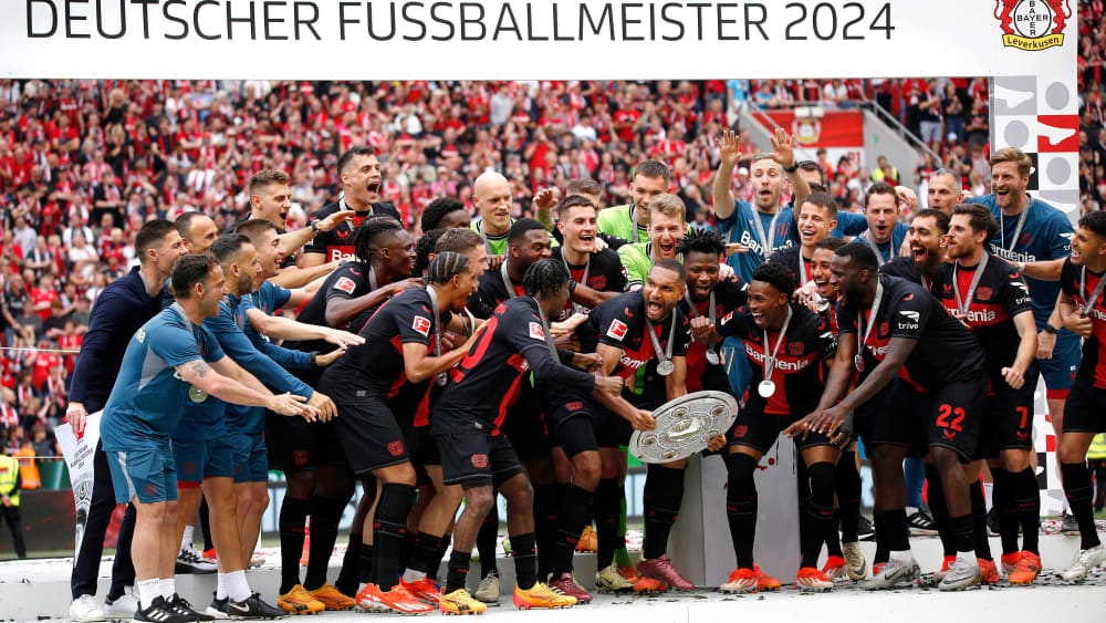 Neben Trainer Xabi Alonso verabschiedet sich in Mainz auch Teile von Bayers Double-Elf. Denn auch einige Schlüsselspieler werden den Klub verlassen.