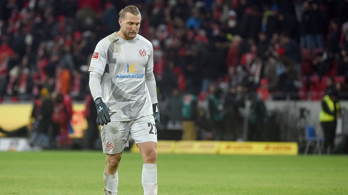 Mainzer-Sorgen-werden-gr-er-Zentner-verletzt-ausgewechselt