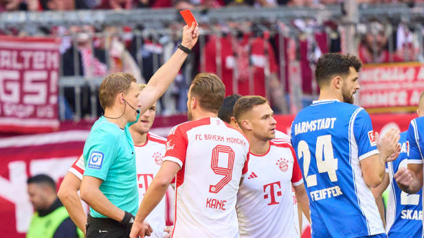 Kimmich sieht früh die Rote Karte