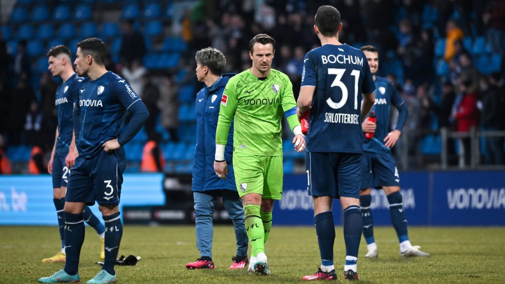 Ratlose Gesichter: Mit der Derby-Niederlage gegen Schalke setzt sich die bedrohliche Niederlagenserie des VfL Bochums weiter fort.