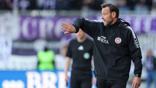 Nach dem 2:1-Sieg gegen den VfL Osnabrück übte Wiesbaden-Trainer Nils Döring Kritik an der Leistung seiner Mannschaft.