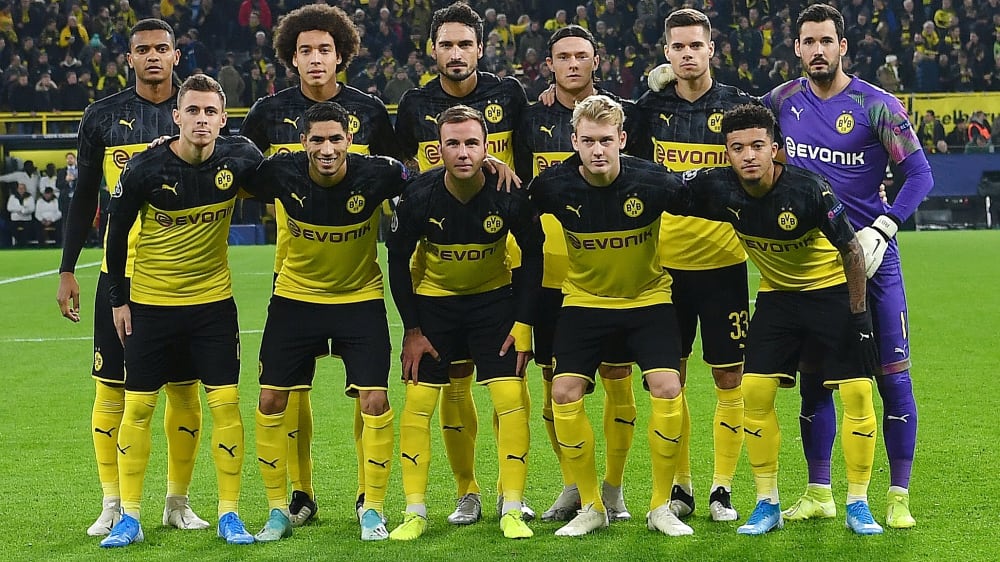 Borussia Dortmund wird ab der kommenden Bundesligasaison mit 1&1 als neuen Haupt- und Trikotsponsor auflaufen, Evonik wird wie hier nur noch in den Pokalwettbewerben zu sehen sein.