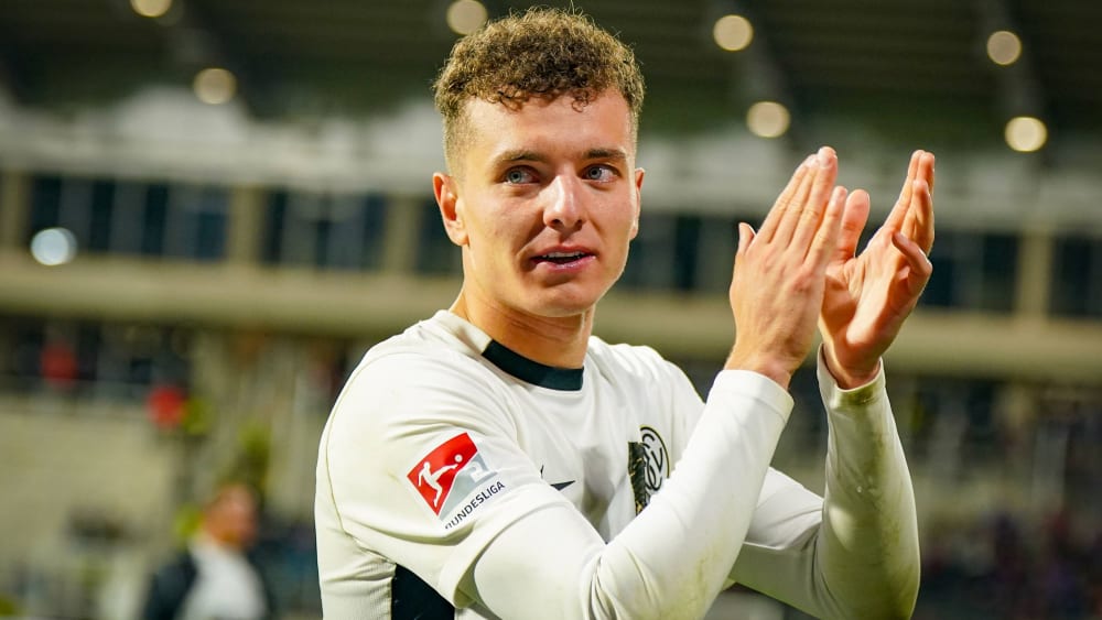 Fisnik Asllani.