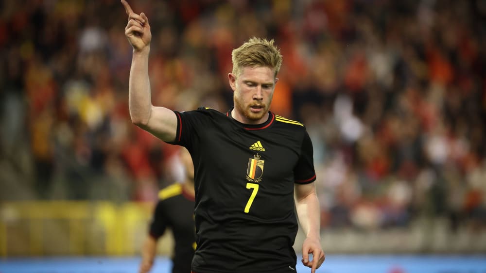 Fingerzeig: Kevin De Bruyne hat die belgische Nationalmannschaft nach 0:1 zum Kantersieg geführt.