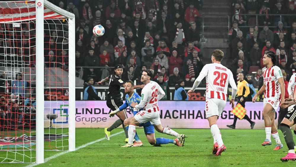 Lush Traumtor Gnabry: Fc Bayern Dreht Spiel In Köln Moment Concept Lush Traumtor Gnabry: Fc Bayern Dreht Spiel In Köln Moment Concept