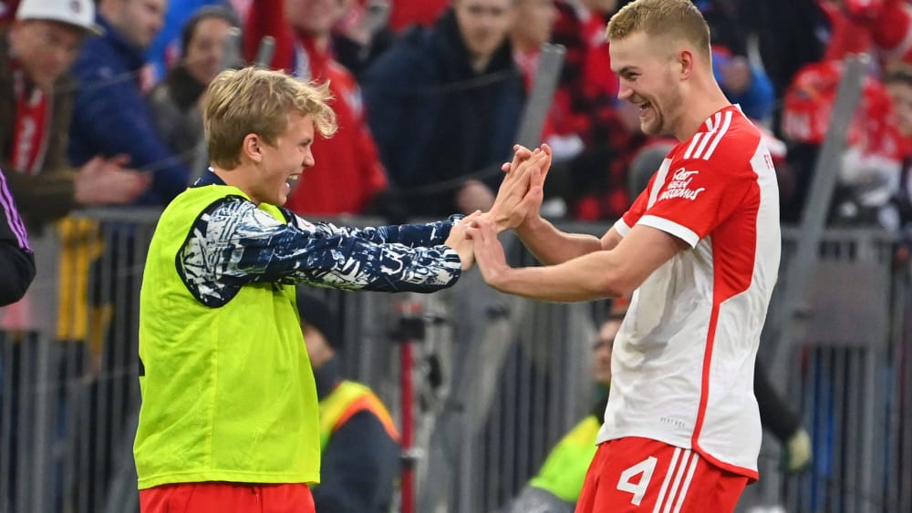 Good-bye und auf Wiedersehen Konkurrent? Der FC Bayern verleiht Frans Krätzig (li.), hier mit Matthijs de Ligt, an Austria Wien.