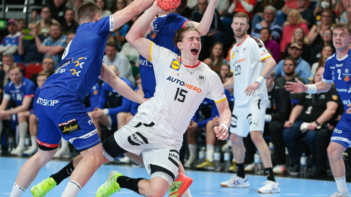 Sechs-Tore-Vorsprung hergeschenkt: DHB-Team unterliegt Island - kicker
