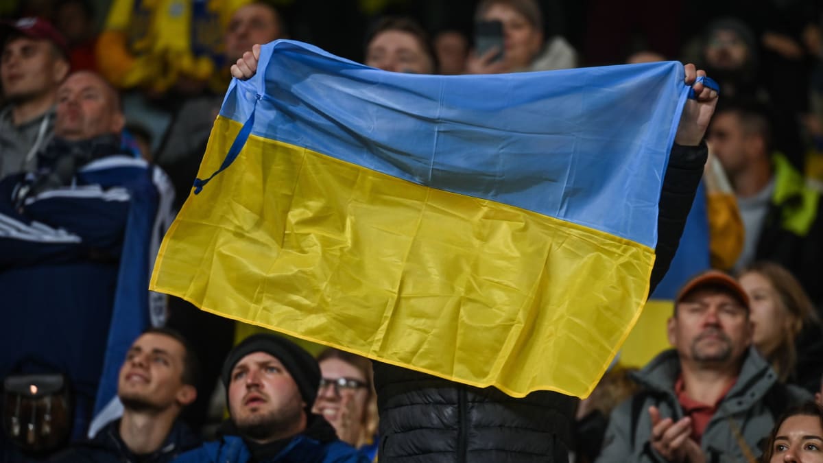 mit-spanien-und-portugal-will-die-ukraine-die-wm-2030-kicker