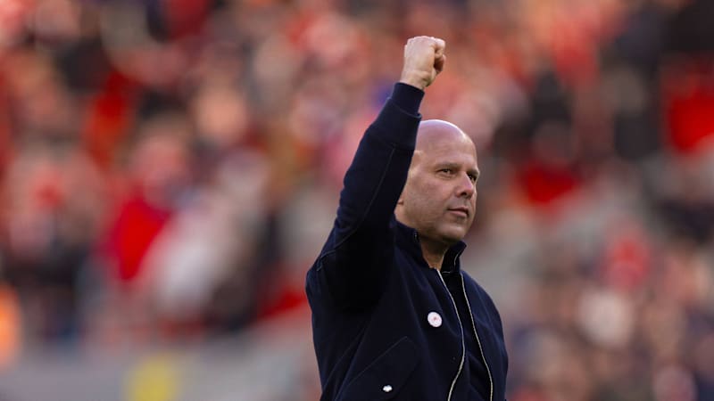Football - FA Premier League - Liverpool FC v West Ham United FC LIVERPOOL, ENGLAND - Saturday, February 28, 2026: Liverpool s head coach Arne Slot acknowledges the supporters during the FA Premier League match between Liverpool FC and West Ham United FC at Anfield. The game ended 5-2.(Photo by David Rawcliffe Propaganda) LIVERPOOL Anfield MERSEYSIDE ENGLAND PUBLICATIONxNOTxINxUK Copyright: xDavidxRawcliffex P2026-02-28-Liverpool_West_Ham-131