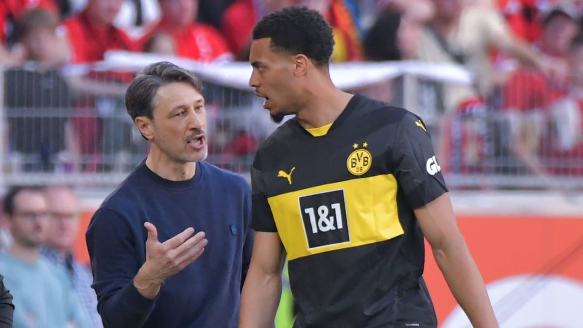 "So Felix, jetzt gehst du bitte raus, jetzt gibt’s ne Lobeshymne"
