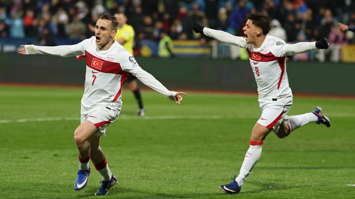 Mit viel Mühe: Aktürkoglu schießt die Türkei zur WM 2026