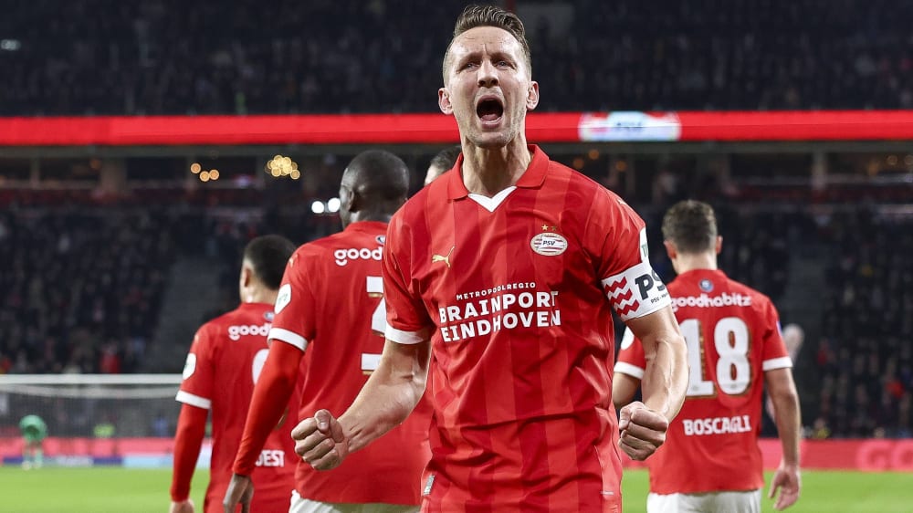 Brachte seine PSV-Mannschaft per Kopf in Führung: Der ehemalige Bundesliga-Akteur Luuk de Jong.