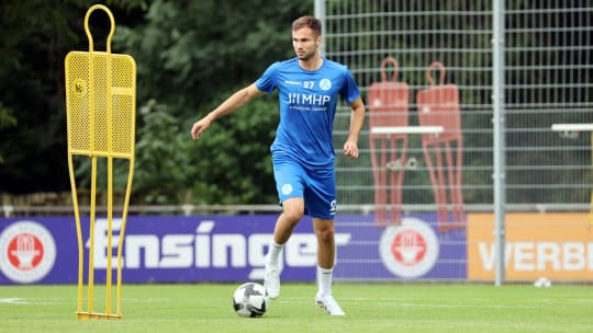 Daniel Kalajdzic, Bruder von Sasa Kalajdzic, stürmt künftig für die Stuttgarter Kickers