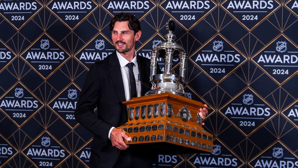 Connor Hellebuyck
