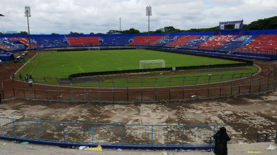 Das Kanjuruhan Stadium in Malang nach der Tragödie.