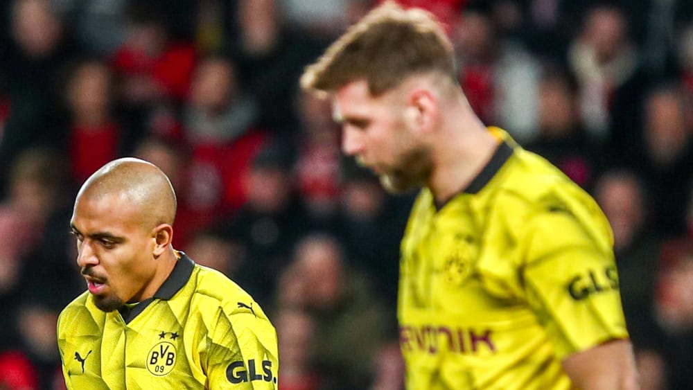 Dortmunds Donyell Malen (li.) und Niclas Füllkrug kamen mit dem BVB bei der PSV nicht über ein 1:1 hinaus.