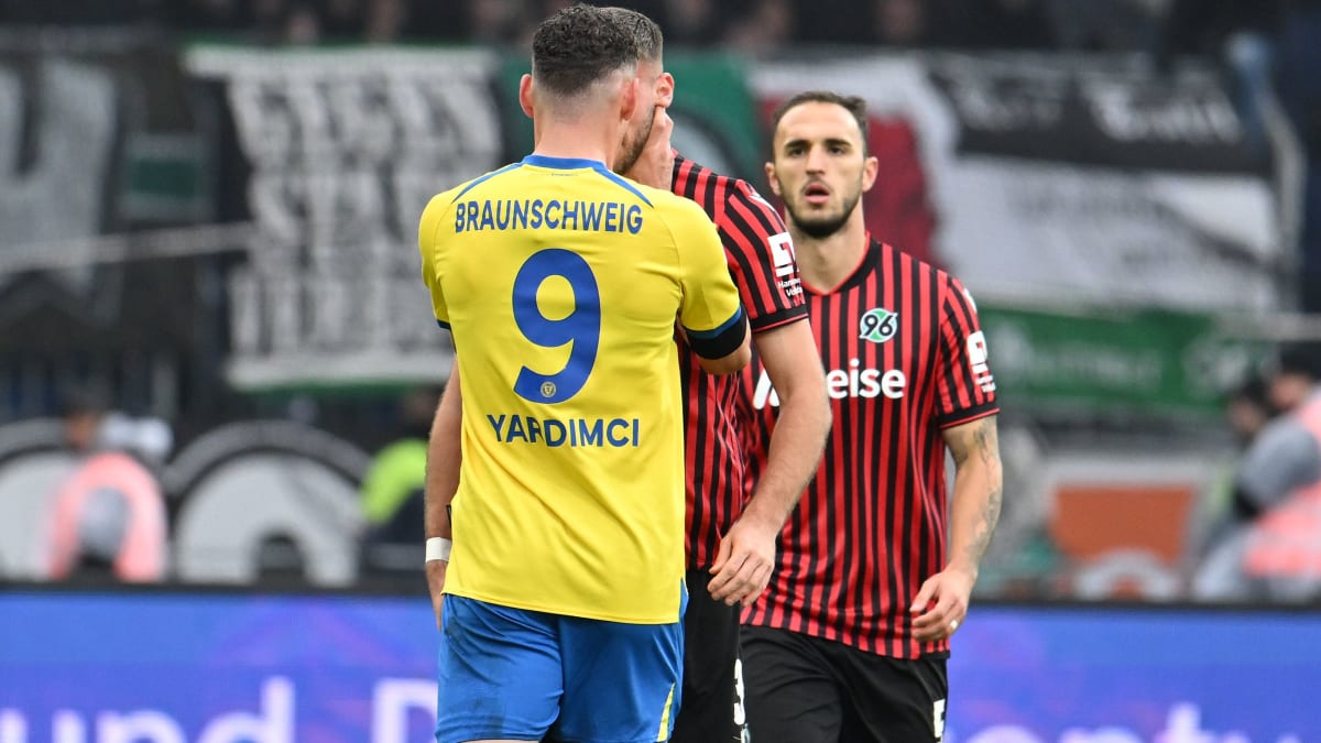 Nach Würgegriff: Yardimci entschuldigt sich - nur nicht bei Tomiak