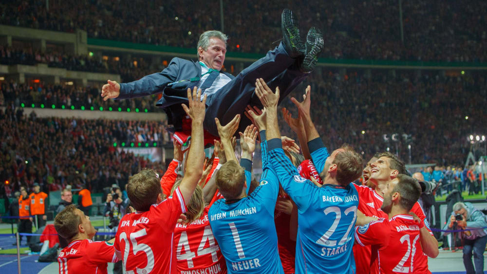 Jupp Heynckes nach dem Pokalsieg gegen den VfB Stuttgart