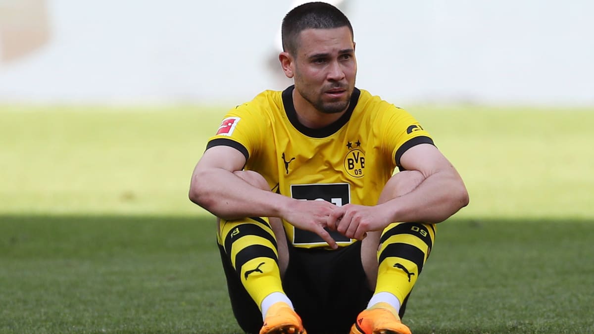 Raphael Guerreiro verkündet Abschied vom BVB kicker