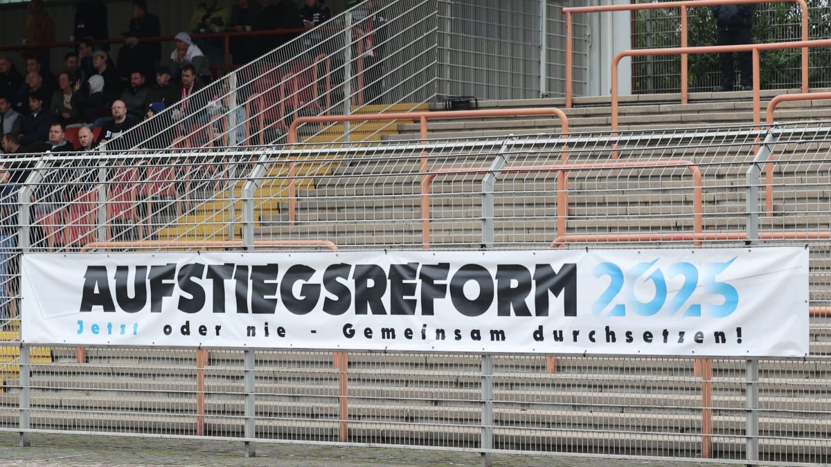 Dritte-Sitzung-der-Regionalliga-AG-M-glicher-L-sungsvorschlag-r-ckt-n-her