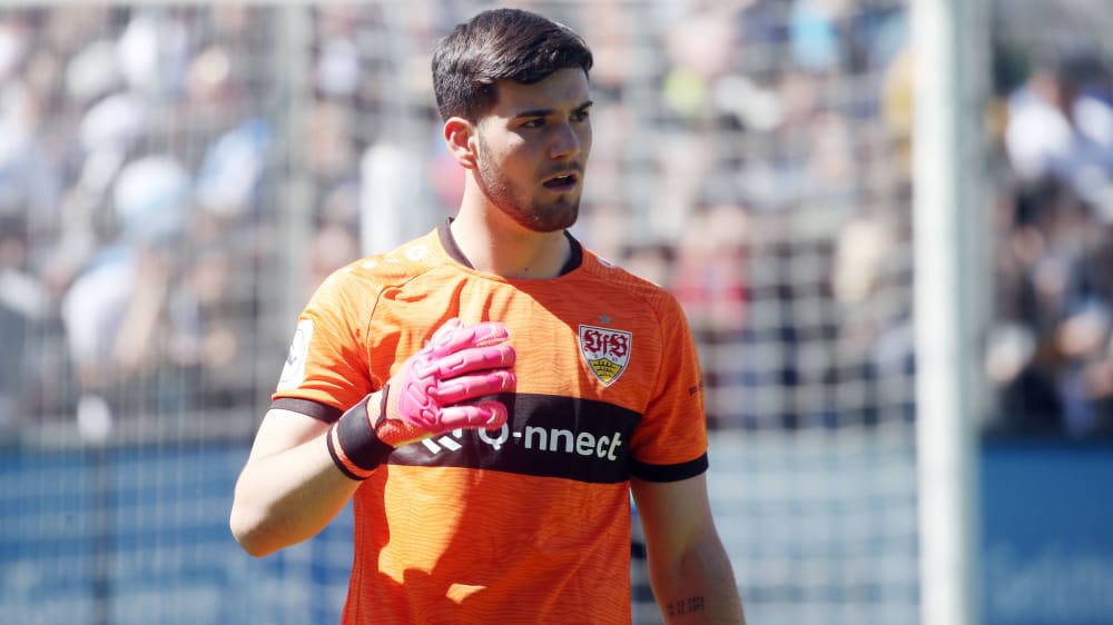 Dennis Seimen wird nach dem Aufstieg der U 21 auch in der kommenden Saison für den VfB Stuttgart spielen.