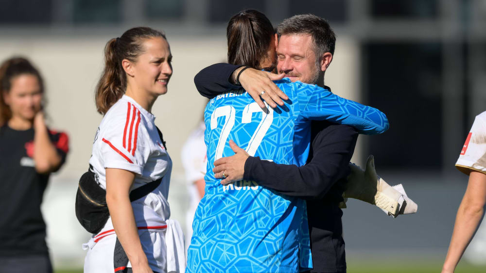 FC Bayern: Straus rühmt Grohs' Umgang mit ihrer Diagnose - kicker