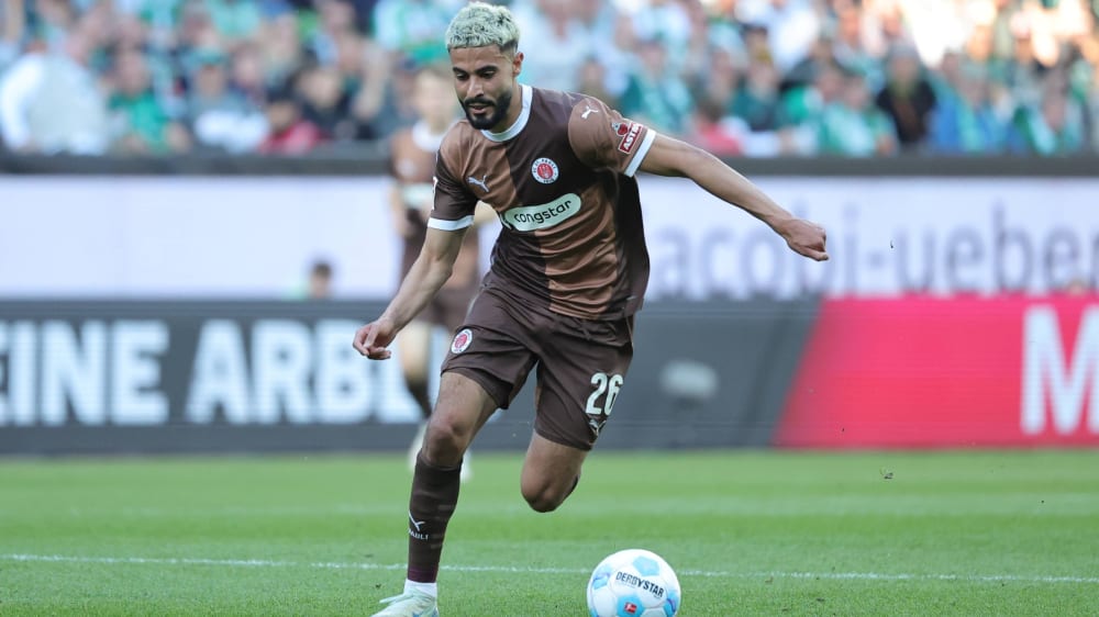 Flügelspieler Elias Saad wechselt vom FC St. Pauli zum FC Augsburg.