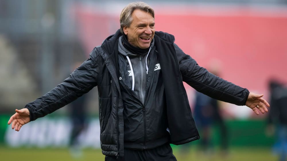 Führt mit der SV Elversberg die 3. Liga an: Horst Steffen.