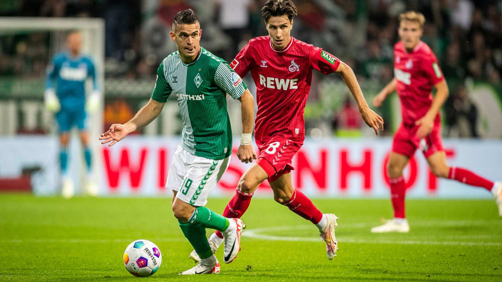 Rafael Borré (li.) hat seinen ersten Treffer für den SV Werder erzielt.