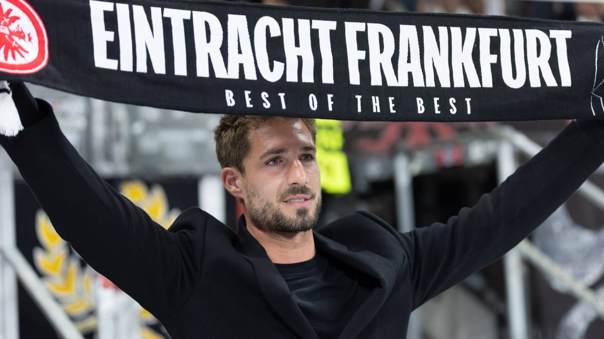 -Das-Gr-te-in-meiner-Karriere-Frankfurt-feiert-emotionalen-Abschied-von-Trapp