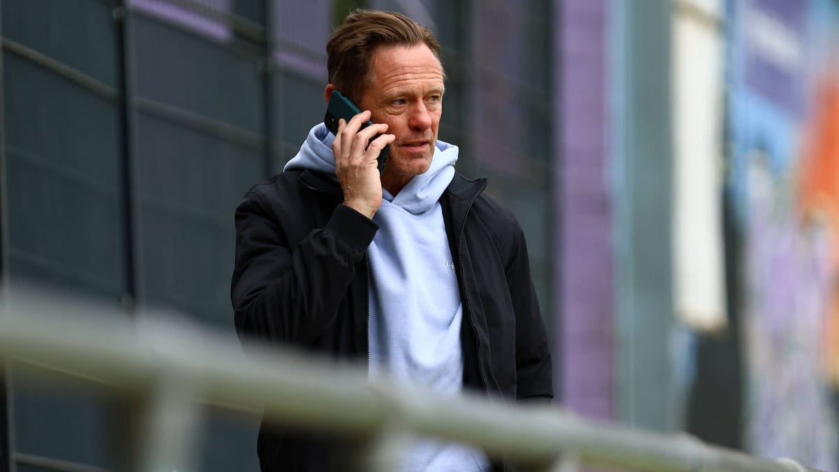 Mission-Ruder-herumrei-en-Gro-kopf-folgt-dem-Ruf-von-Norderstedts-Ersten