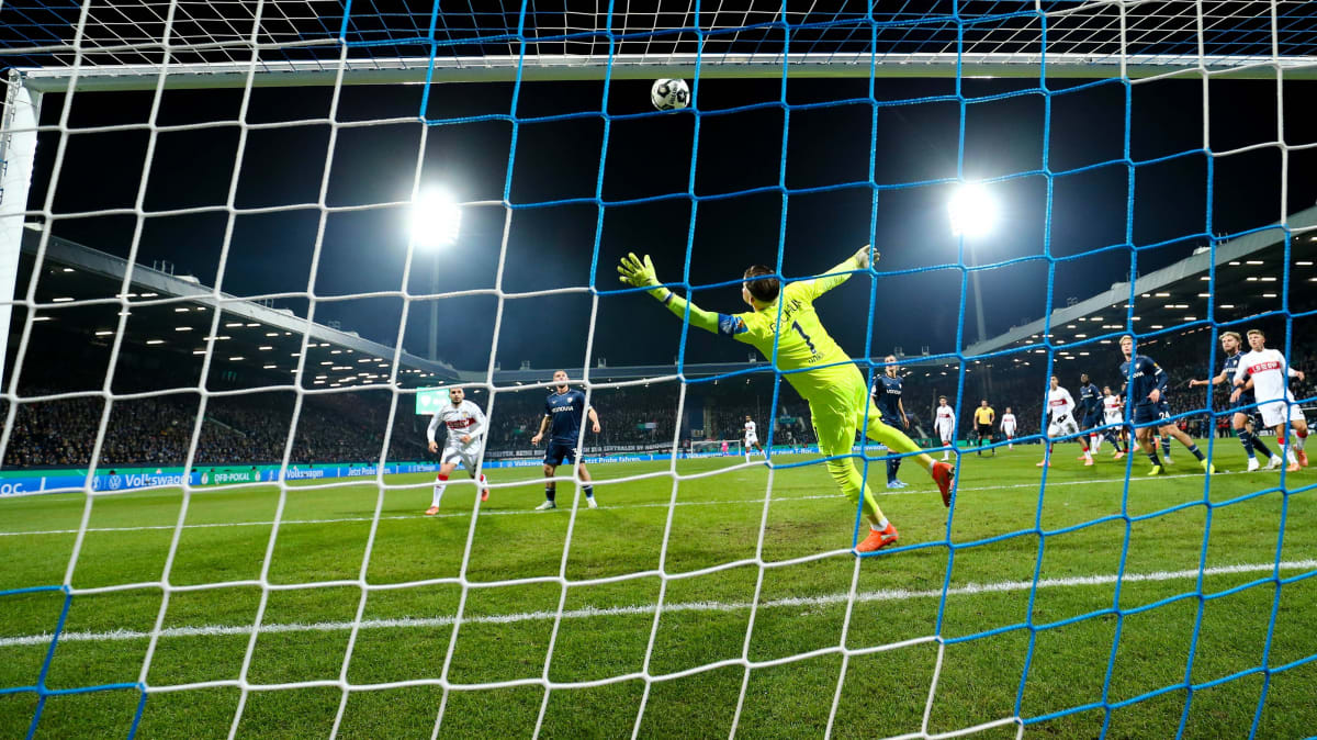 First own goal, then red: Stuttgart capitalizes on Bochum's mistakes